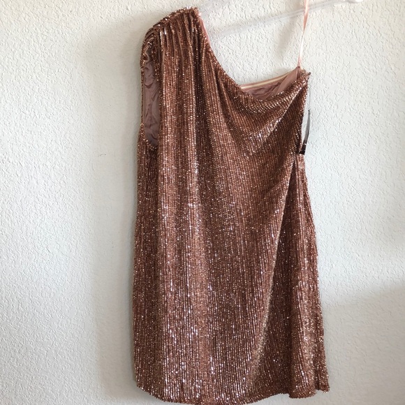 RETROFÊTE Ella One-Shoulder Sequin Dress - Picture 5 of 13